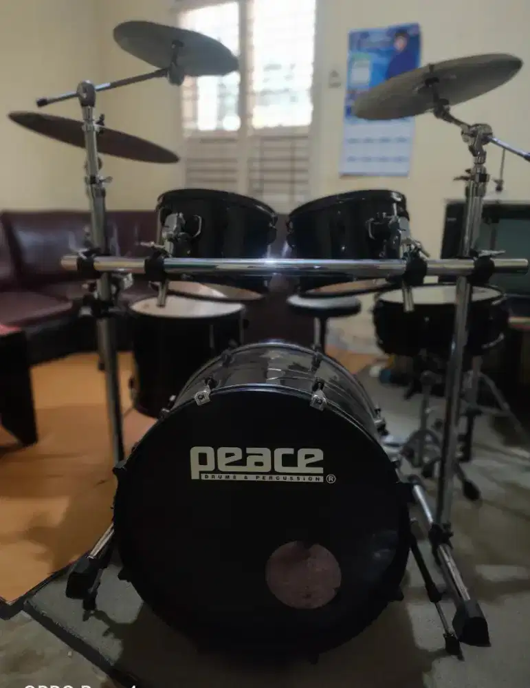 Drum Peace dengan drum rack gilbratar