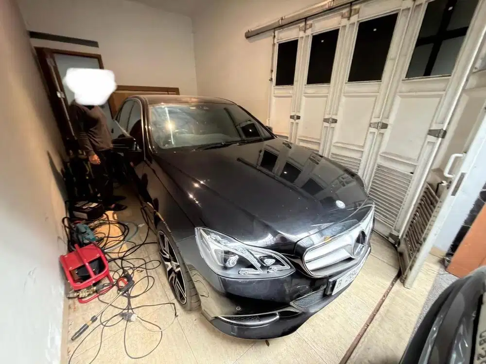 Mercedes-Benz E250 W212 Facelift 2014 (LOW KM 35K!)