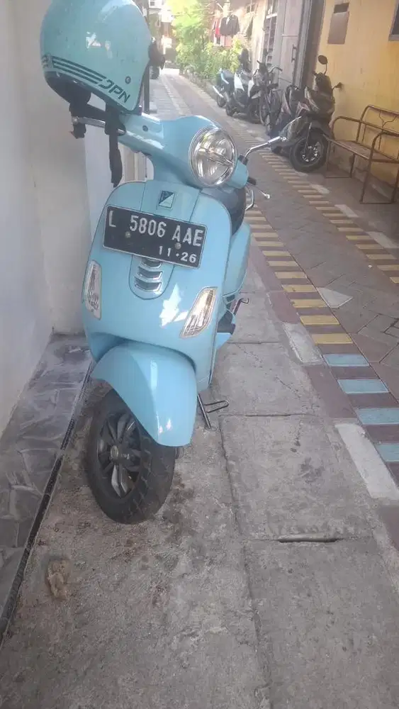 Vespa Matic Biru kondisi cukup baik