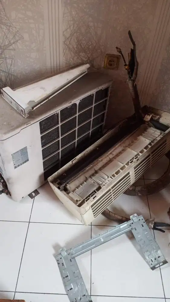 Terima ac bekas mati rusak