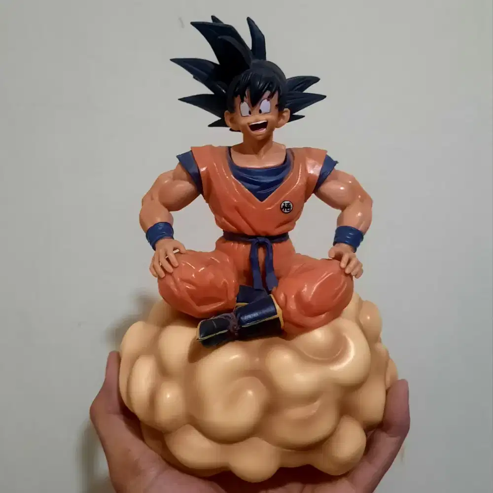 Action Figure Dragon Ball Z - Son Goku Duduk di Awan Kinton Second