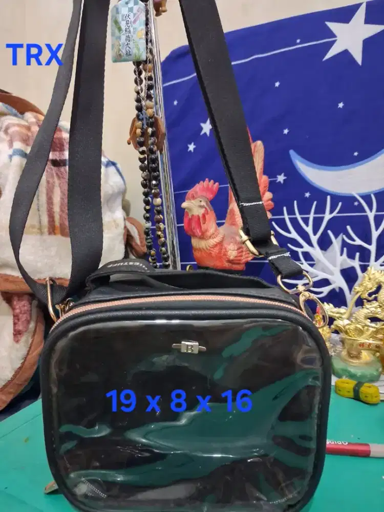 Tas selempang branded
Braunbuffel uk 19 x 8x 16
Limited edition
Barang