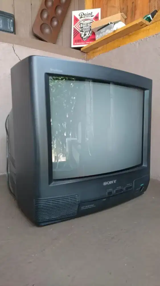 TV tabung sony 14 inch hitam