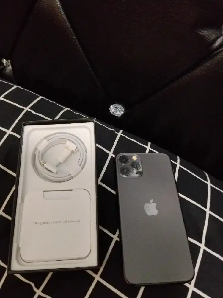 Iphone 11 pro 256gb soal baru dll