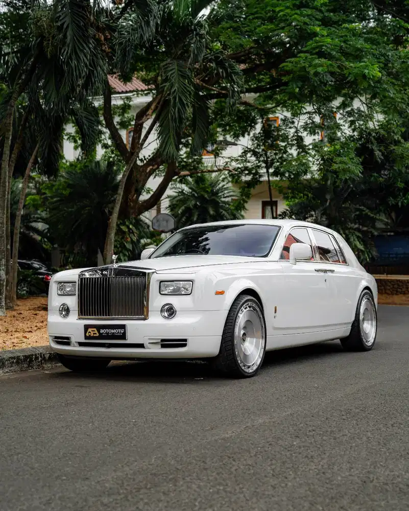Rolls-Royce Phantom VII Series I White 2012