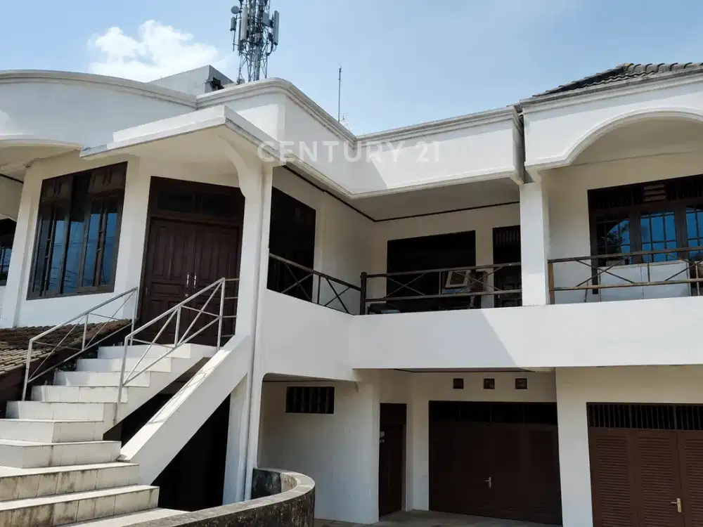 Rumah Besar 10 Kamar Di Utara Terminal Condongcatur