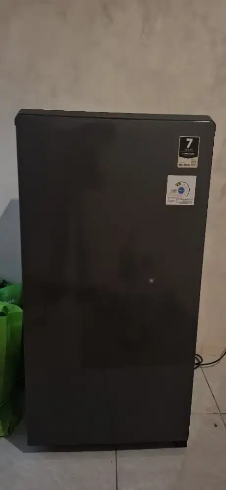 Kulkas AQUA 1 Pintu