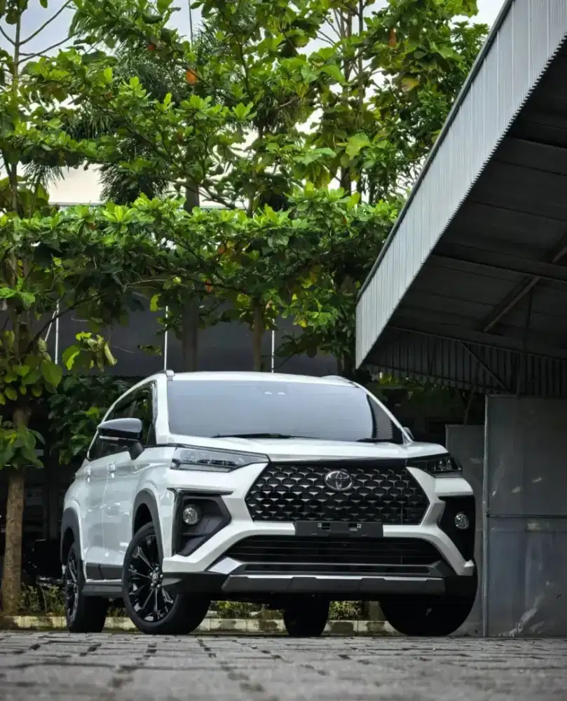 PROMO TOYOTA VELOZ Q HYBRID MODELISTA Premium Colour White Pearl