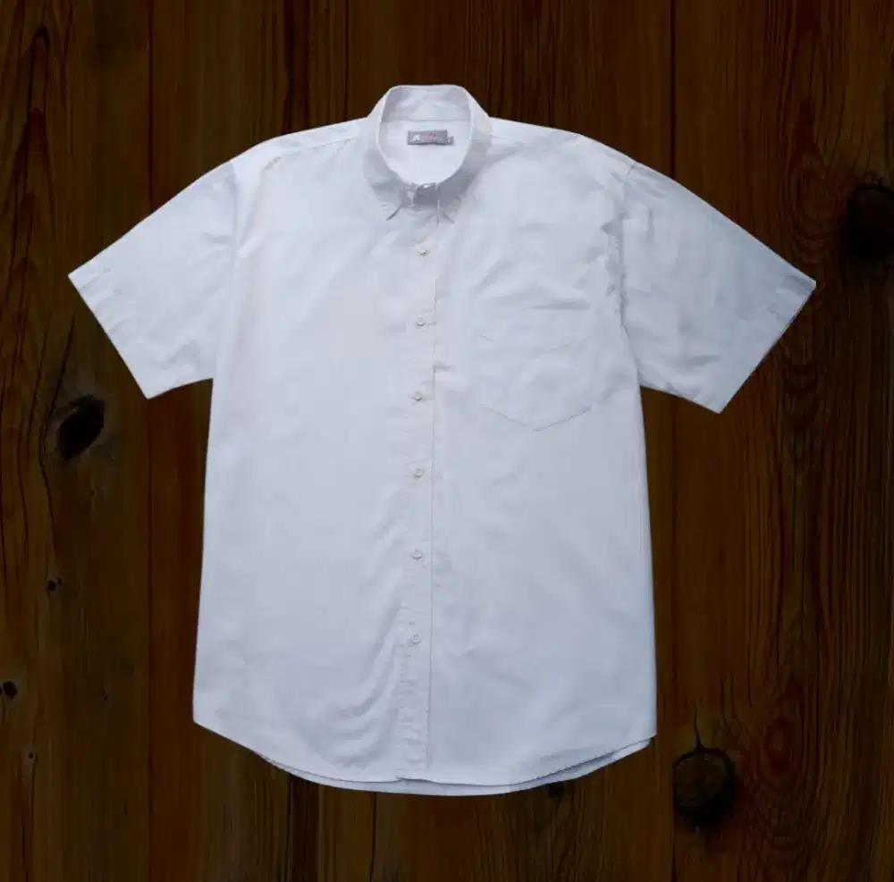 KEMEJA PENDEK LEE COOPER, PUTIH TULANG (BW), SIZE : XL+ (LD126,P79)