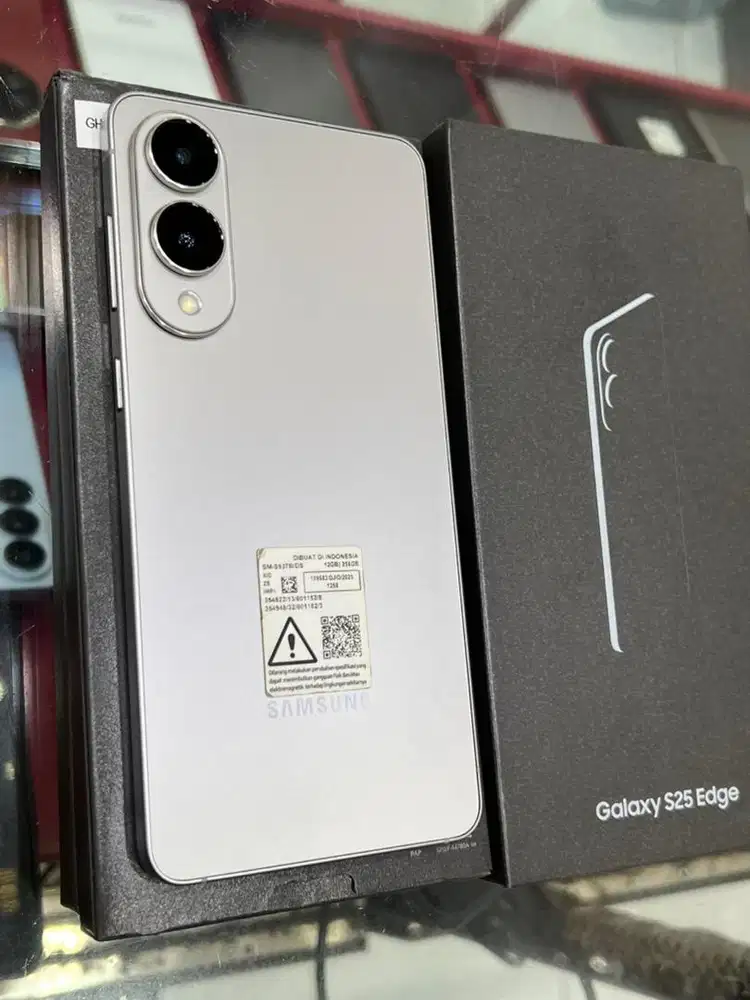 Samsung s25 edge ram 12/256gb