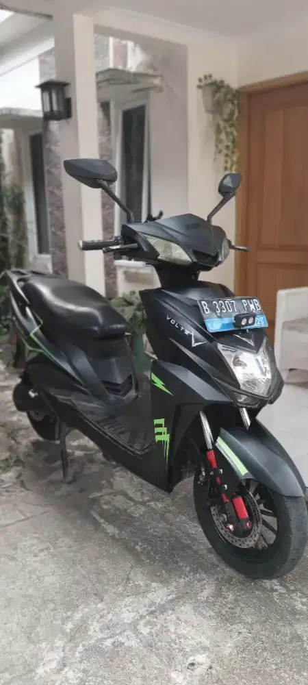 Volta 401 2022 plat B ss lengkap mulus siap pakai