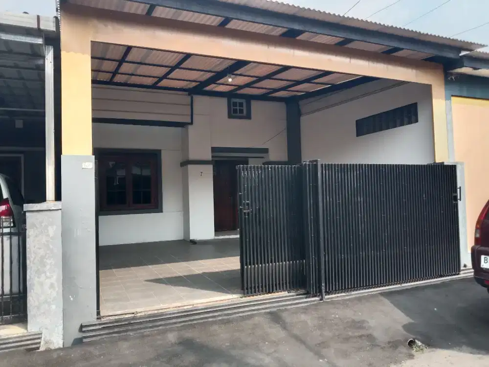 Juwal rumah strategis