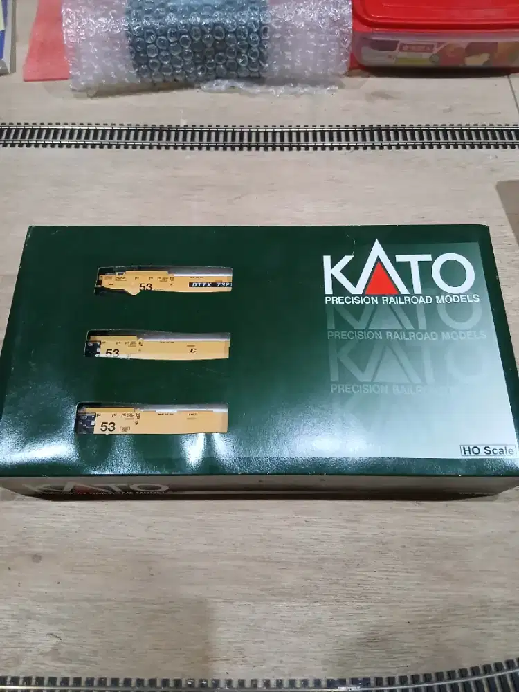 Gerbong peti kemas kereta api model HO scale