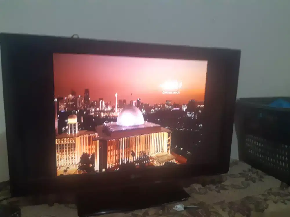 Televisi Lcd merk LG 32 inch