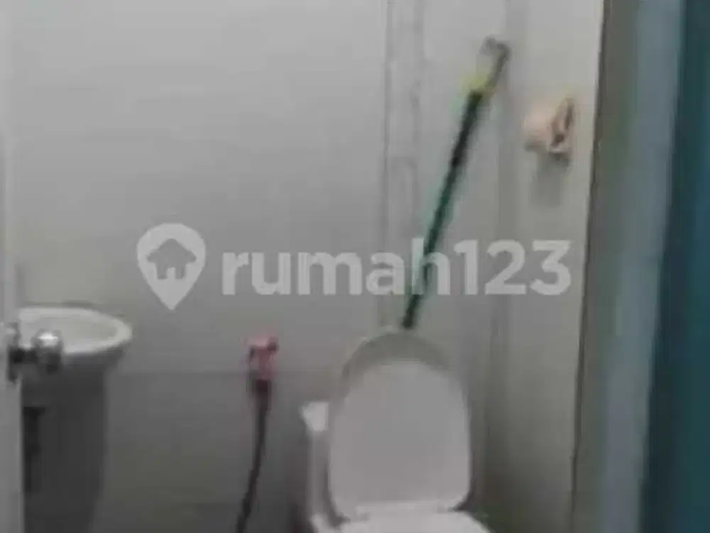 Rumah 1,5 Lantai Di Cluster Banjar Wijaya Cipondoh Tangerang