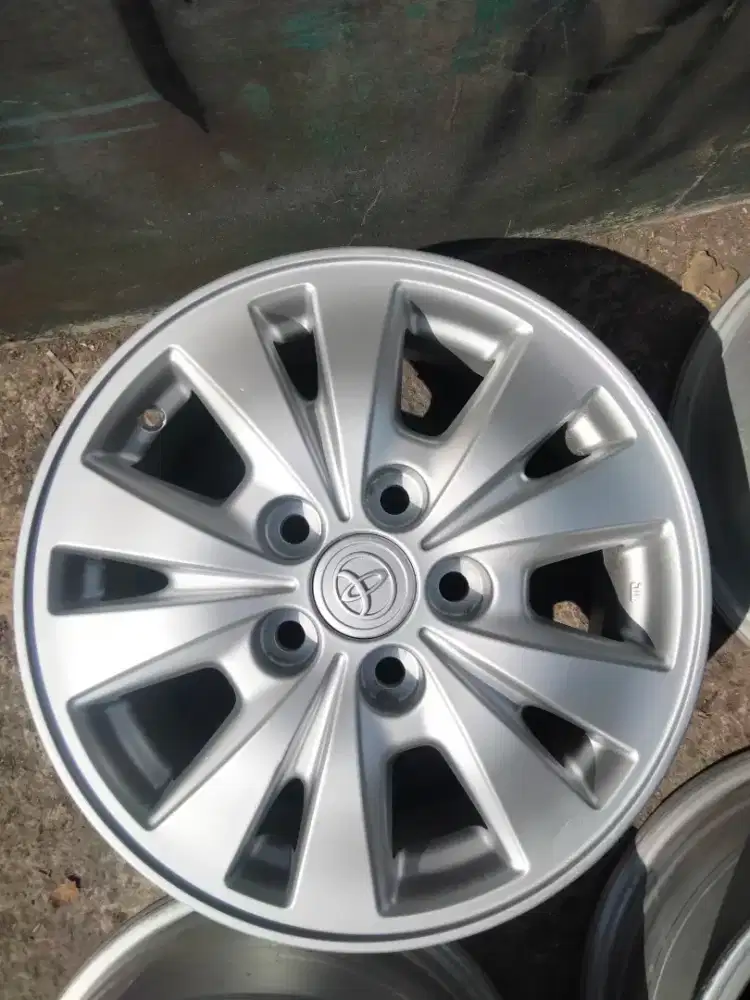 velg oem inova R15×5×114