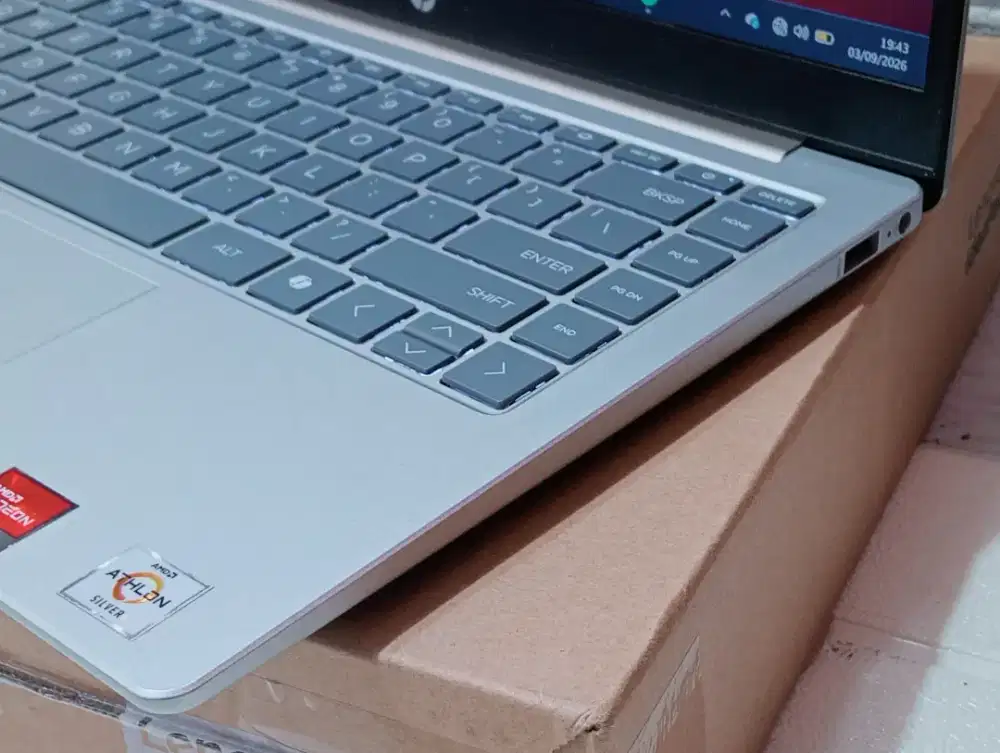 Laptop HP 14-em0xxx