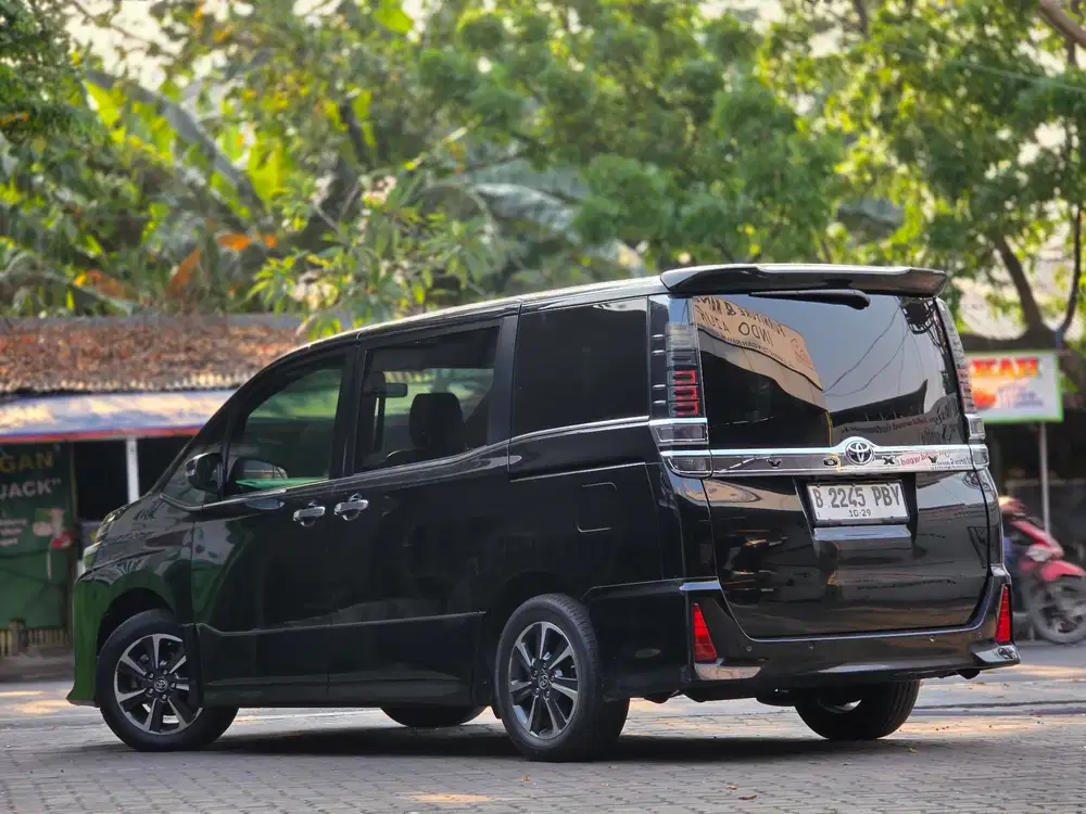 ‼️DP20jt‼️ Toyota Voxy 2.0 2019