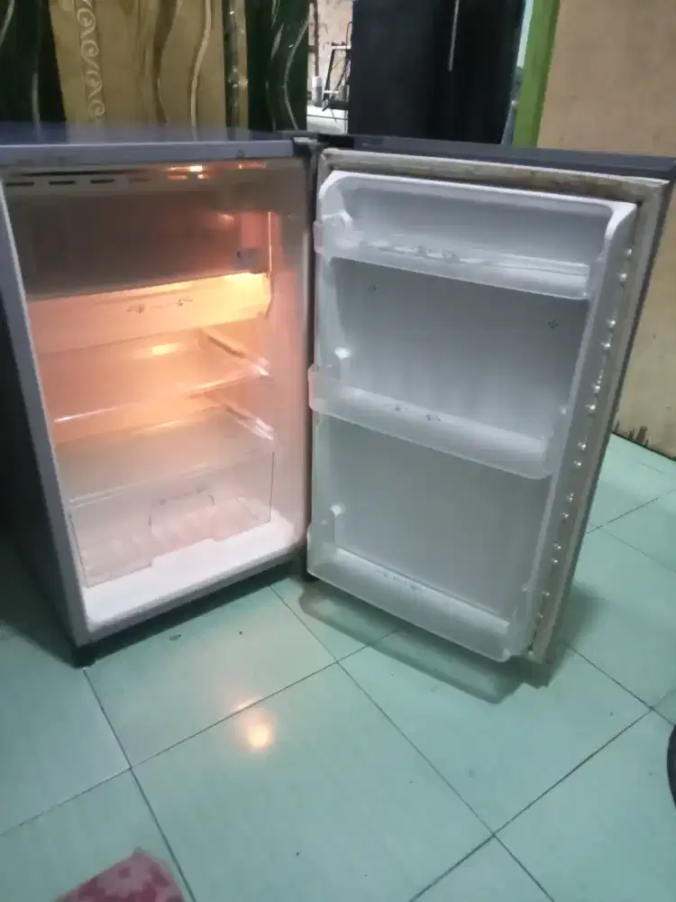 Thosiba 50 watt