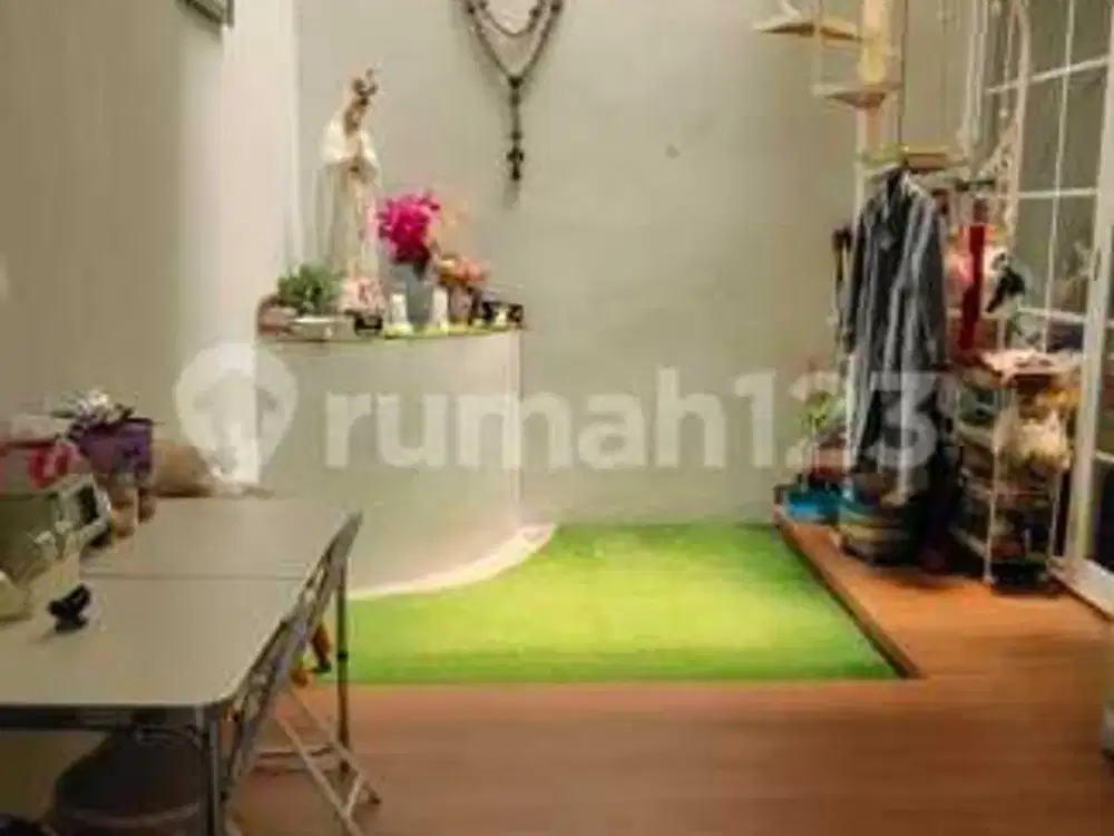 Rumah Sudah Renovasi di Cluster Hazel Pinewood Banjar Wijaya