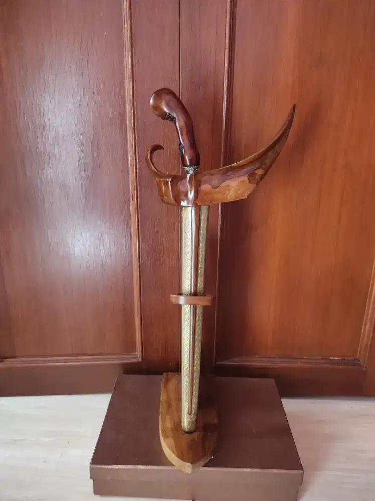 Keris Pusaka Brojol Sepuh