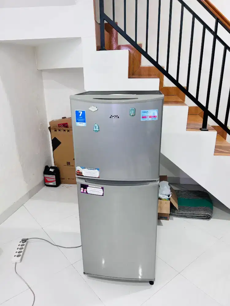 Jual kulkas aqua