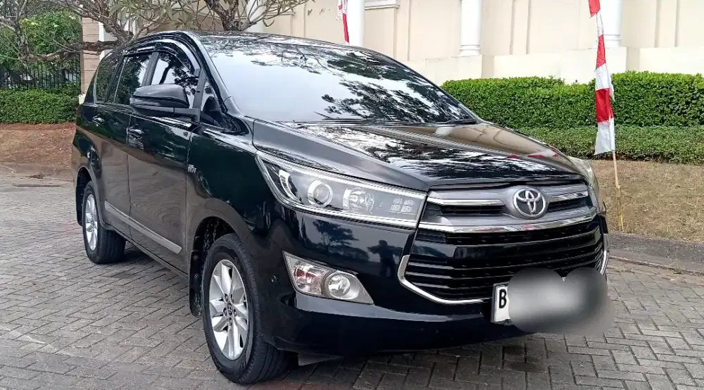 Toyota Innova Reborn 2.0 V bensin AT 2019 hitam mulus