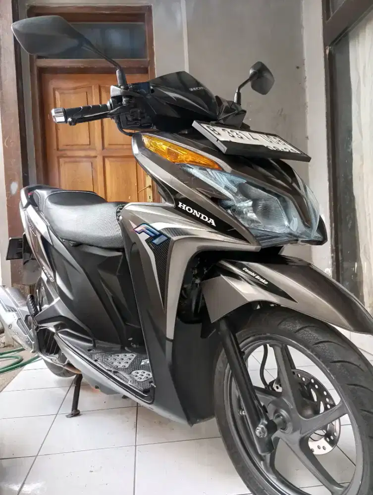 Vario 125 2014 CBS ISS warna coklat