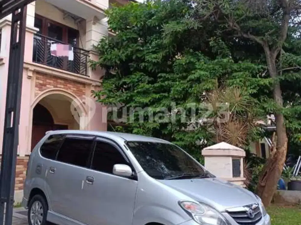 Rumah 2 Lantai Bagus di Cluster Pasadena Modernland Tangerang