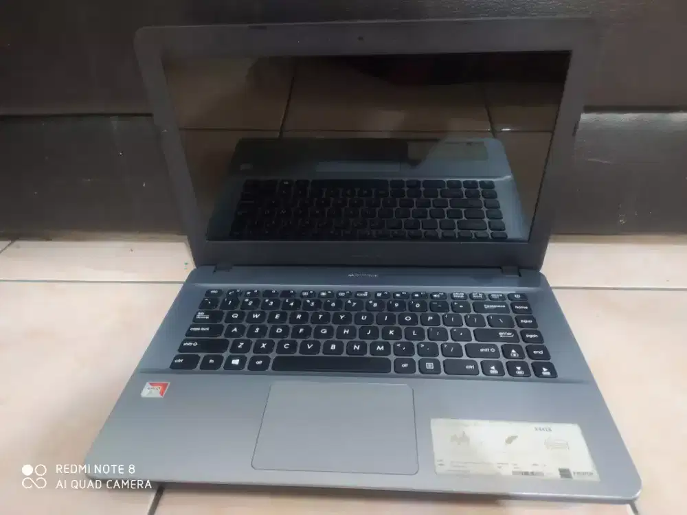 Asus X441BA/AMD A9-9425/RAM 4GB/SSD 128gb/VGA AMD RADEON R5/Siap Pakai