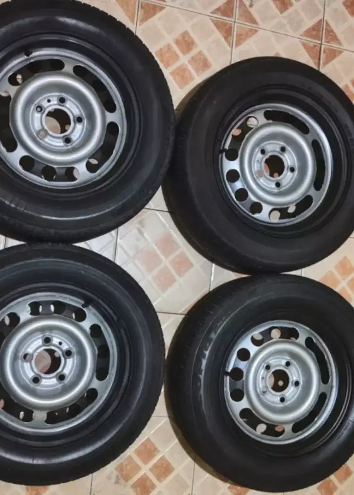 Velg Kaleng Oem Celong Made in Italy R.15 Pcd 5x108
