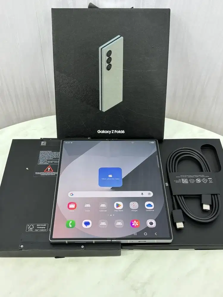 Samsung Z Fold 6 12/256GB Silver Shadow Garansi Resmi Ex Sein