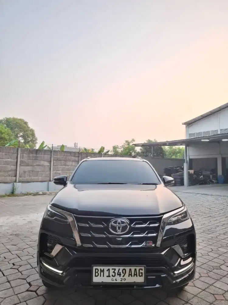 VRZ GR 2023 (4×4) tentradrive 2.8 matic. Km 84rb antik