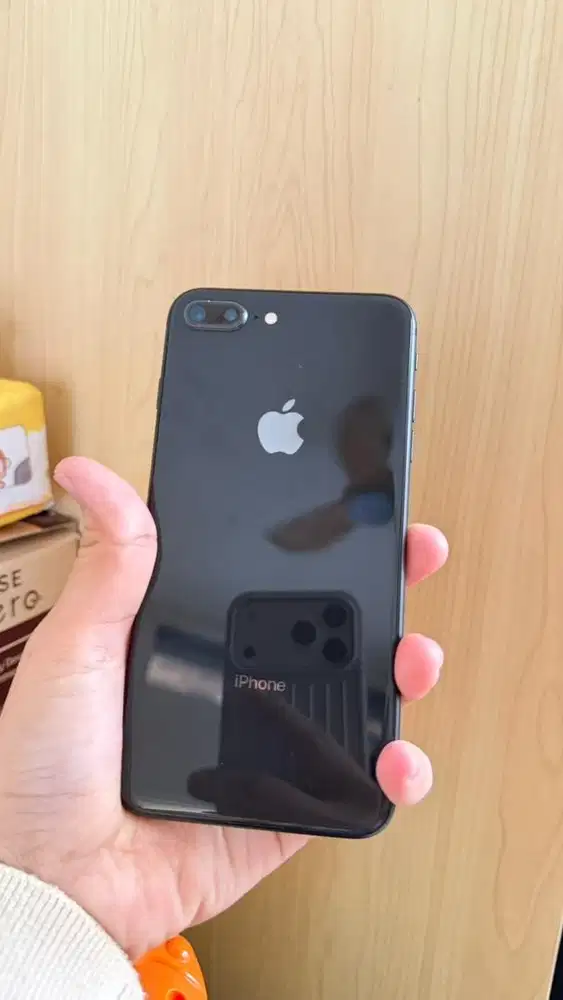 Iphone 8 plus 68gb ex ibox