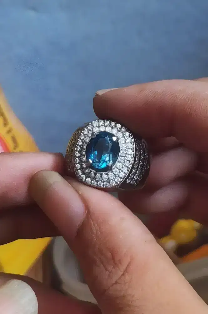 Natural blue topaz london