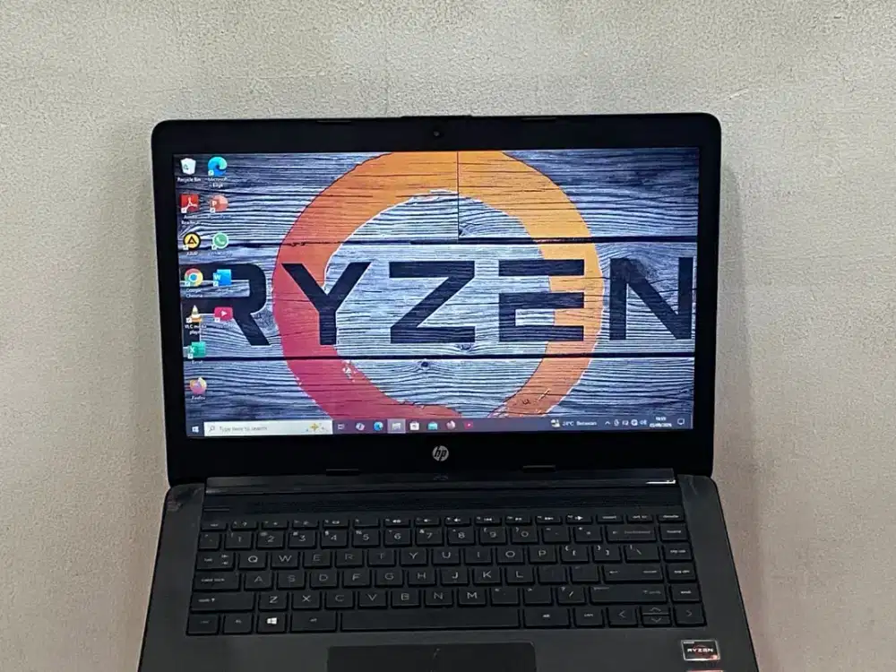 Laptop HP 14-cm0xxx prosesor AMD Ryzen 3 2200U RAM 4GB SSD 512GB