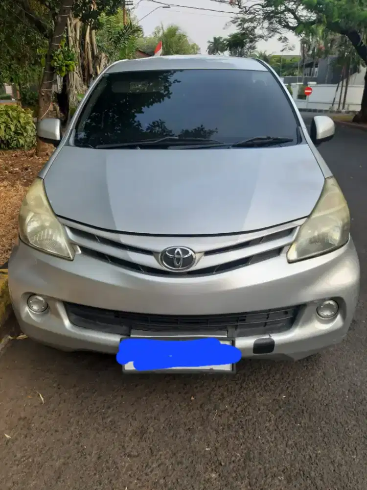 Avanza E manual silver 2014