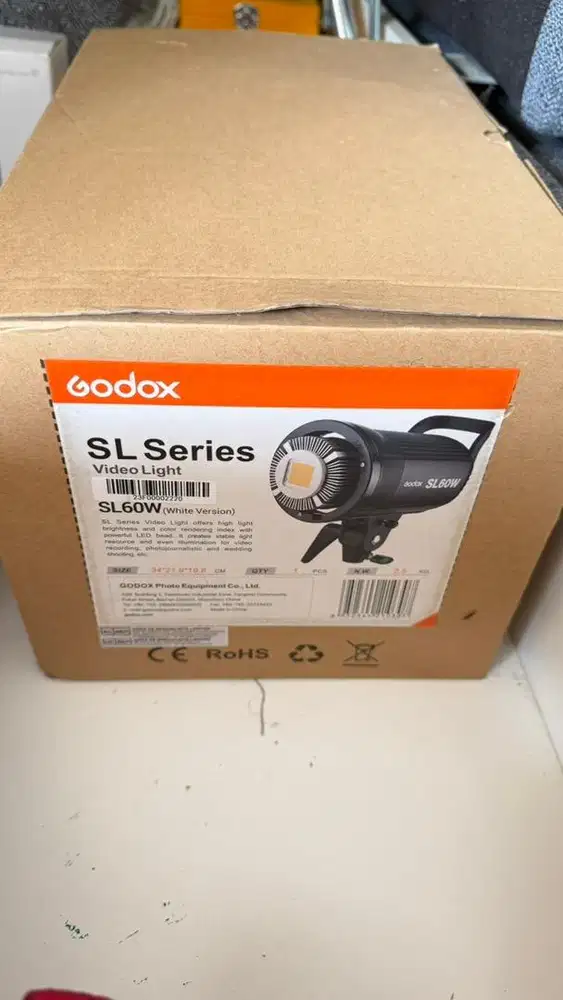 Godox sl60w free tripod