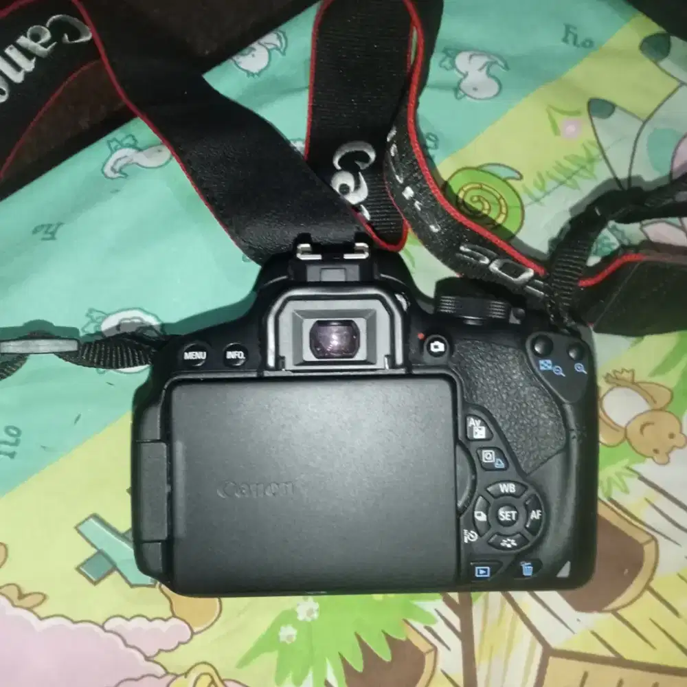 Kamera DSLR Canon 700D
