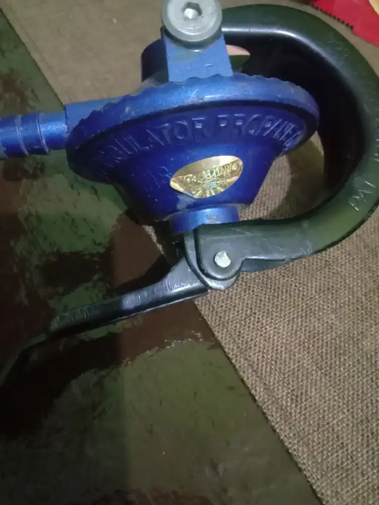 Regulator gas masih baru