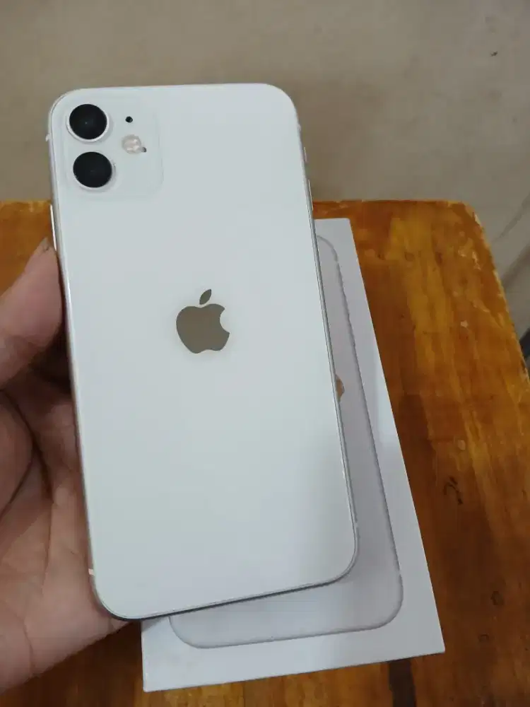 IPhone 11 64Gb white
