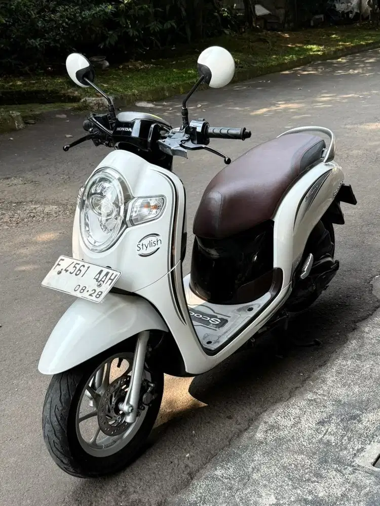 Honda Scoopy Stylish Thn 2018 F Kota Putih Mulus