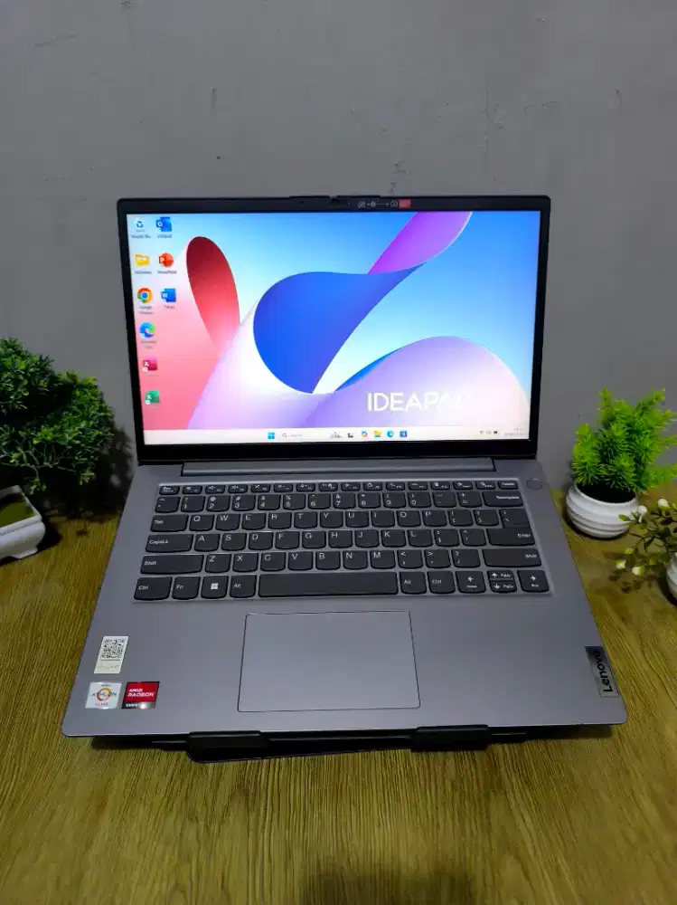 LENOVO V14 G4 82YT
AMD Athlon Silver 7120U | RAM 8GB | SSD 256GB