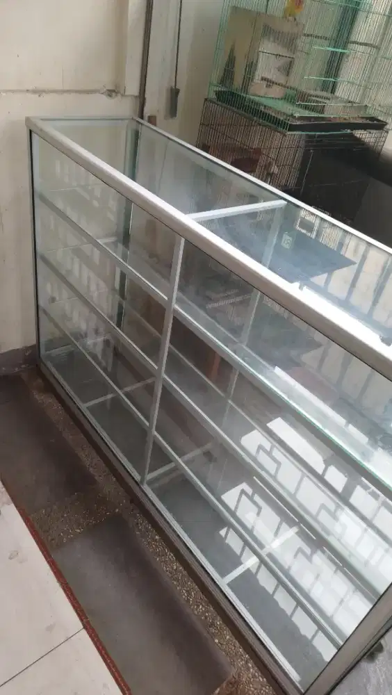 Etalase Kaca 1.5 Meter Mulus No Minus
