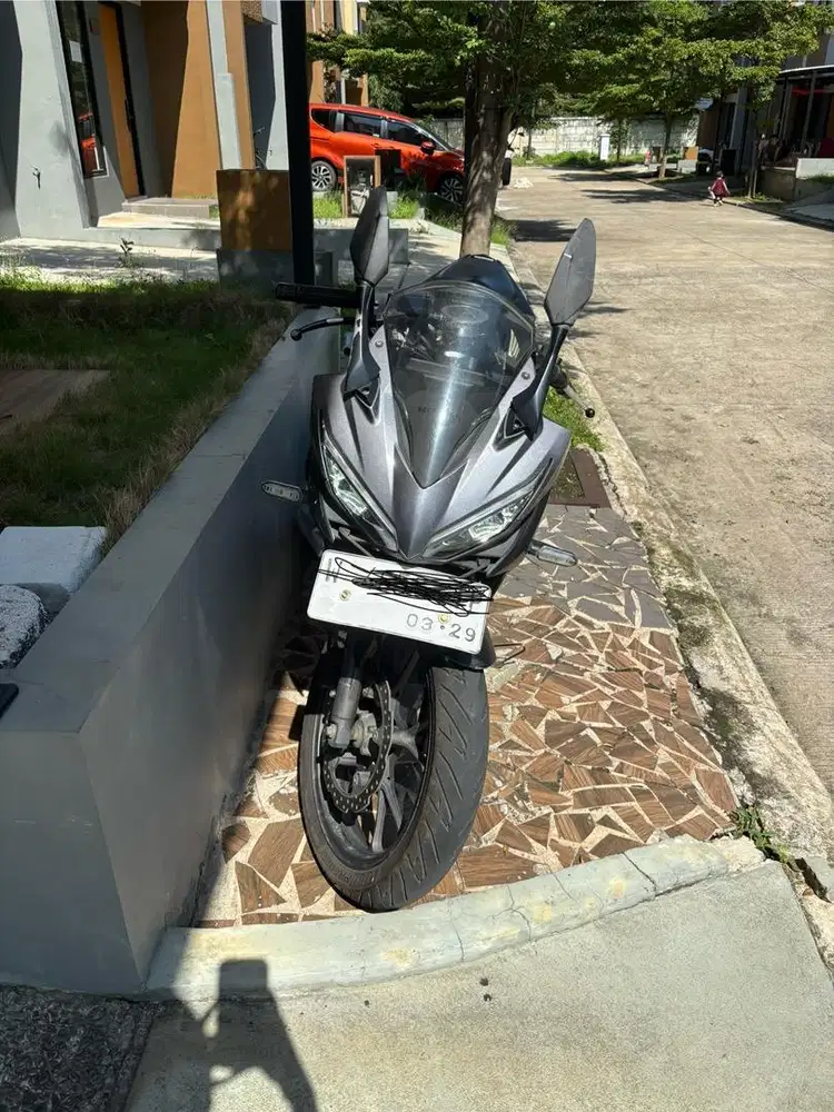 CBR 150 R 2019 nego tipis. kondisi sangat baik