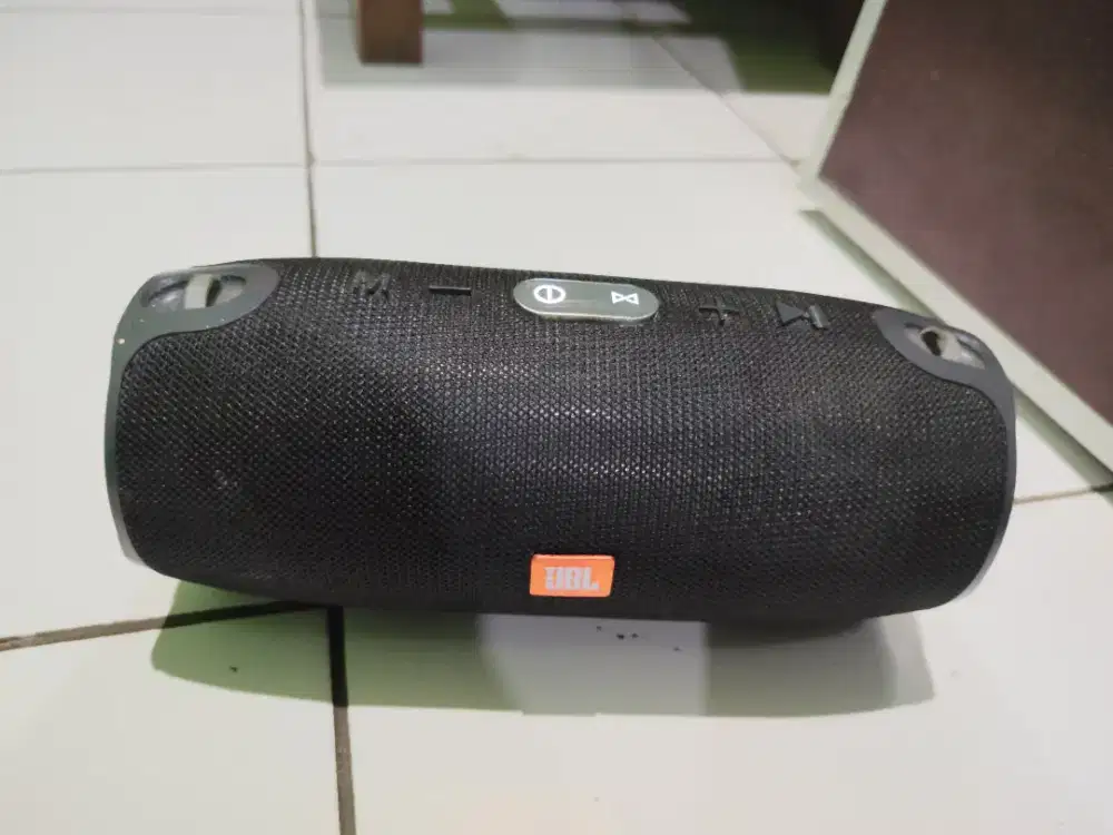SPEAKER MERK JBL EXTREME