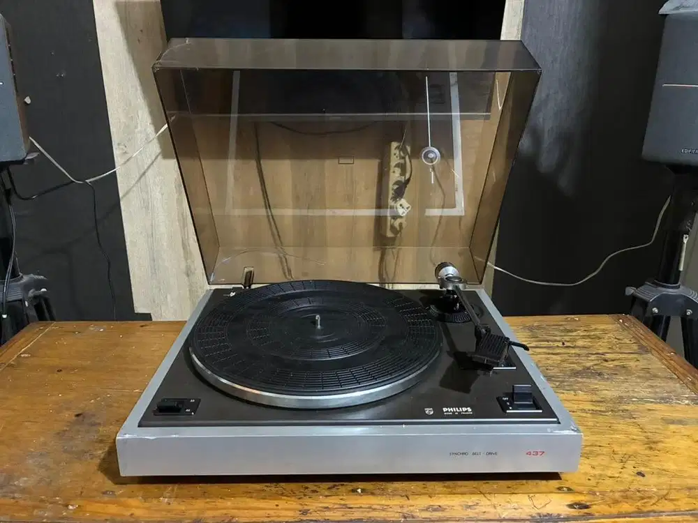 Turntable Philips GA437 made in france 1977 pemutar piringan hitam