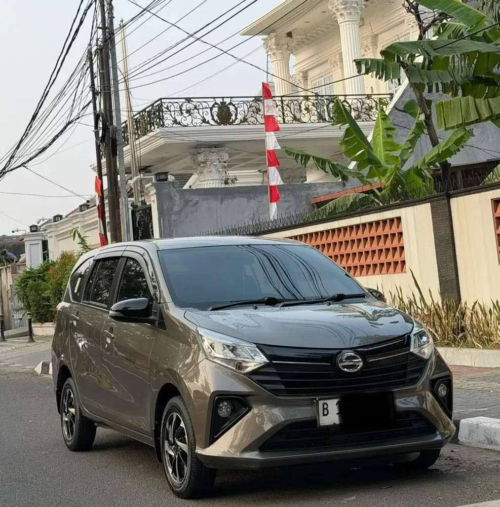 Sigra R Matic Low Km