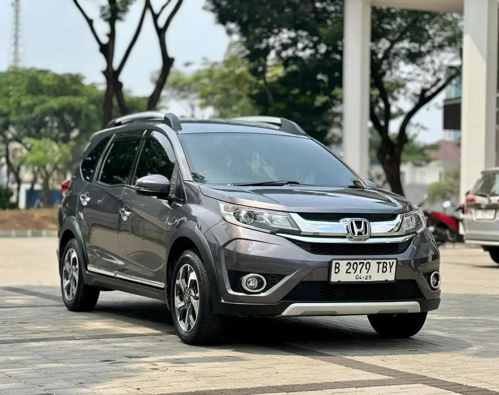 [LOW KM] Honda BRV E CVT AT 2017 Pajak Panjang
