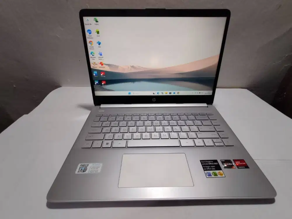 Laptop HP 14s  - AMD Ryzen